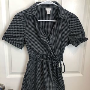 Motherhood Maternity Wrap Top (size small)